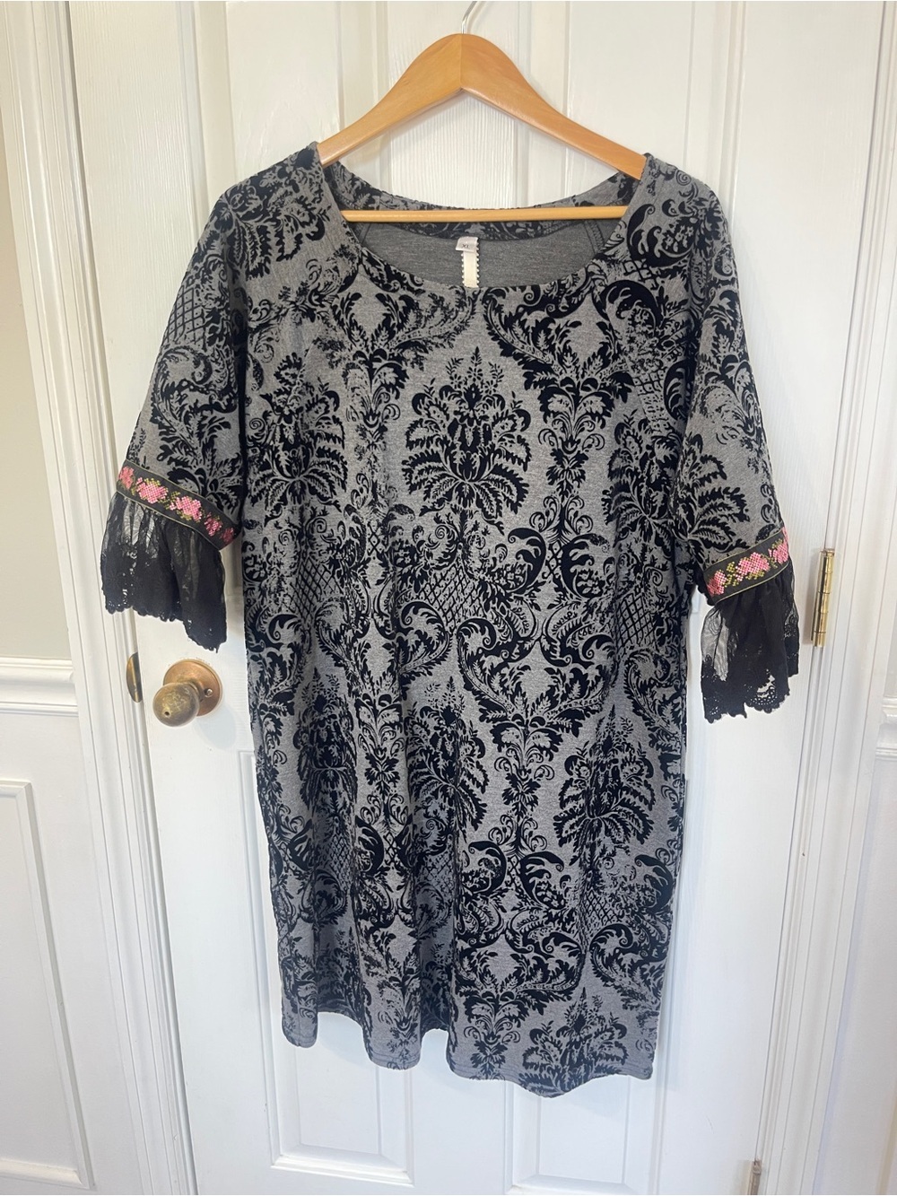 Uncle Frank Size XL Black Gray Velvet Burnout SS Lace Ruffle Sheath Whimsygoth